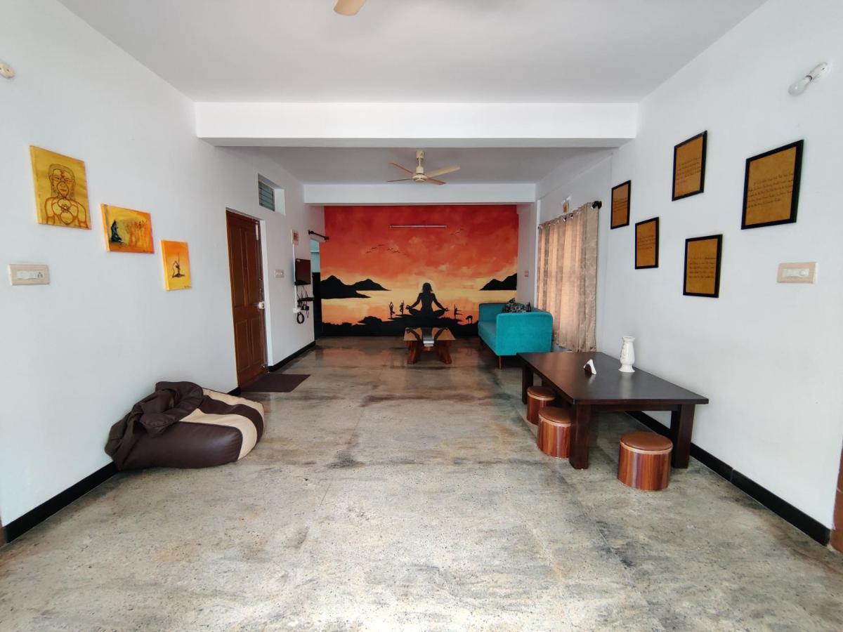 Yoga House Apartment